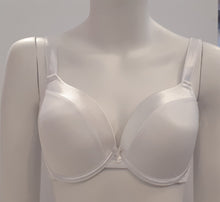 Load image into Gallery viewer, Full Cup Underwire Light Padded T-Shirt Bra

