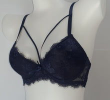 Load image into Gallery viewer, Strappy Lace T Shirt Bra
