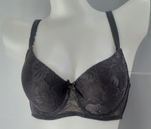 Load image into Gallery viewer, Underwired lace full coverage plus size bra
