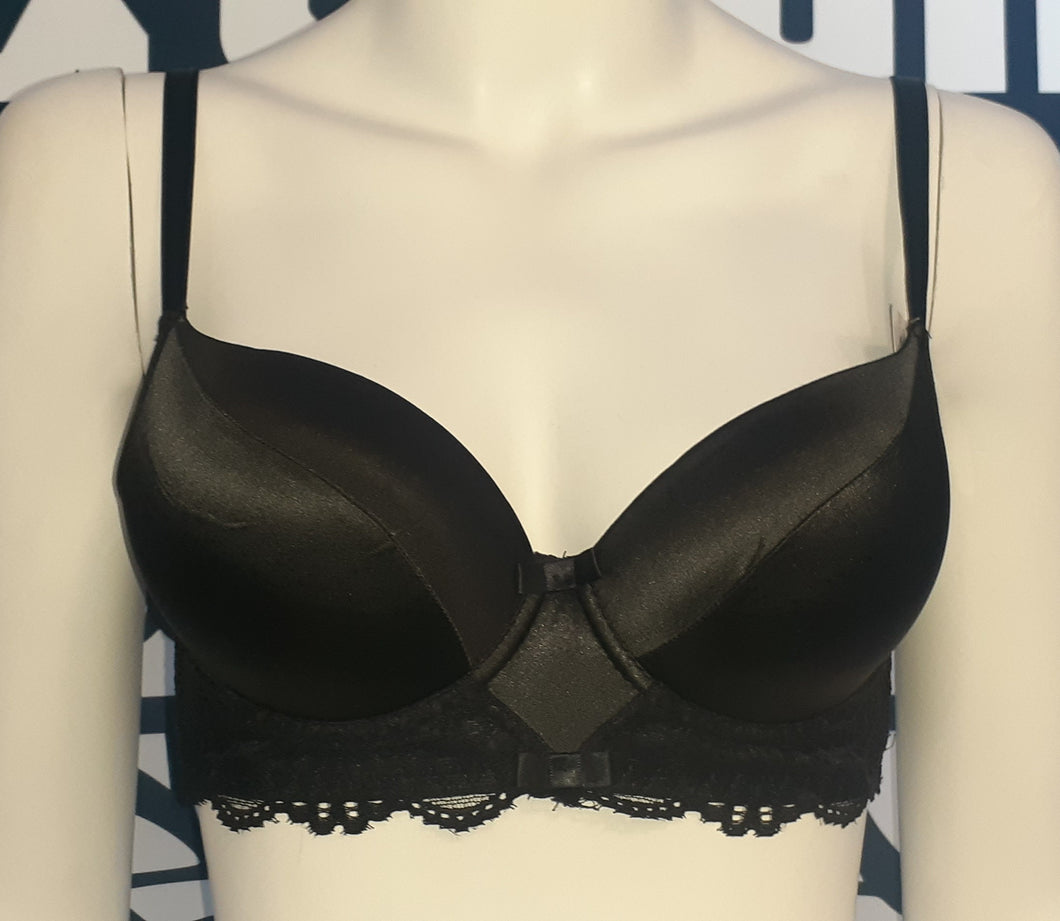 Smooth silky bra longlined lace