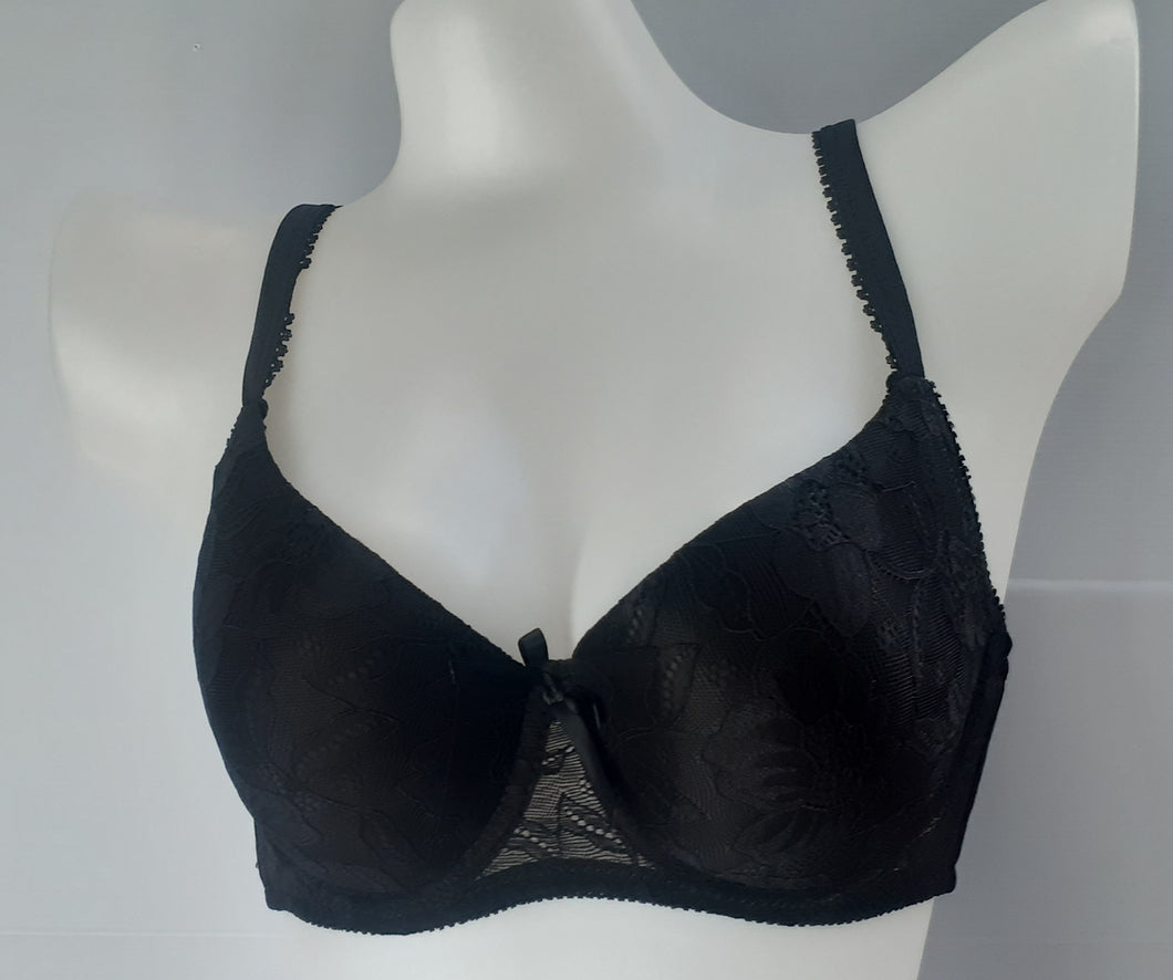 Underwired lace full coverage plus size bra