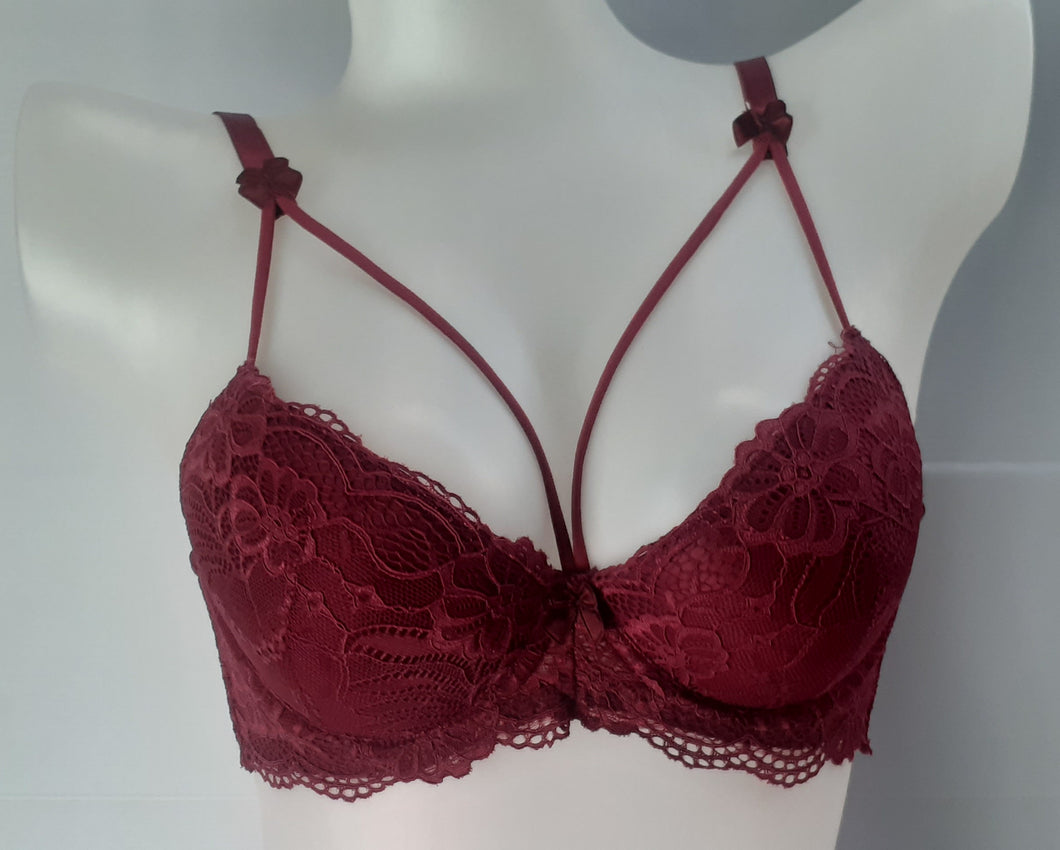 Strappy lace underwired bras