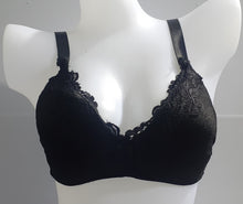 Load image into Gallery viewer, Wire free thin padded plus size bra
